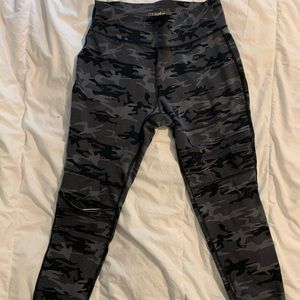 Camo leggings